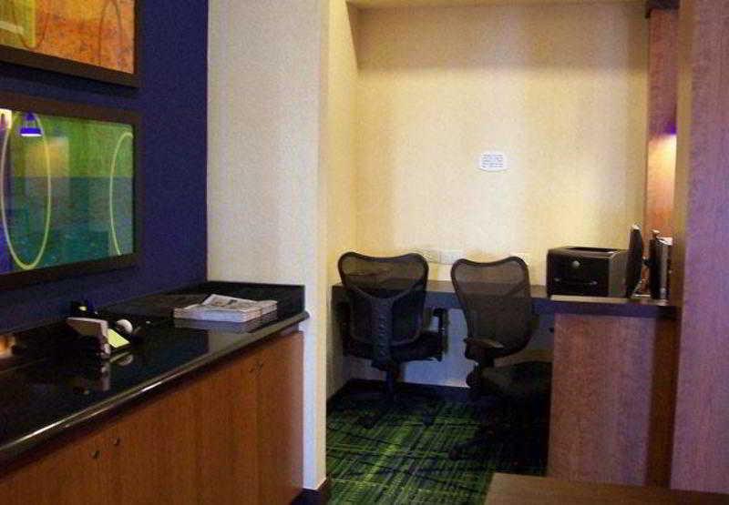 Fairfield Inn And Suites By Marriott Strasburg Shenandoah Valley Екстериор снимка
