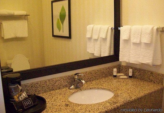 Fairfield Inn And Suites By Marriott Strasburg Shenandoah Valley Екстериор снимка